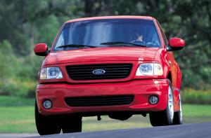 Ford F-150 SVT Lightning 2001 года